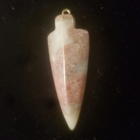 New Carved Rhodonite Arrowhead Pendant. - Picture 2 of 14